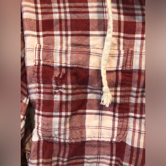 Cropped & Distressed plaid button up/hoodie - Picture 6 of 7